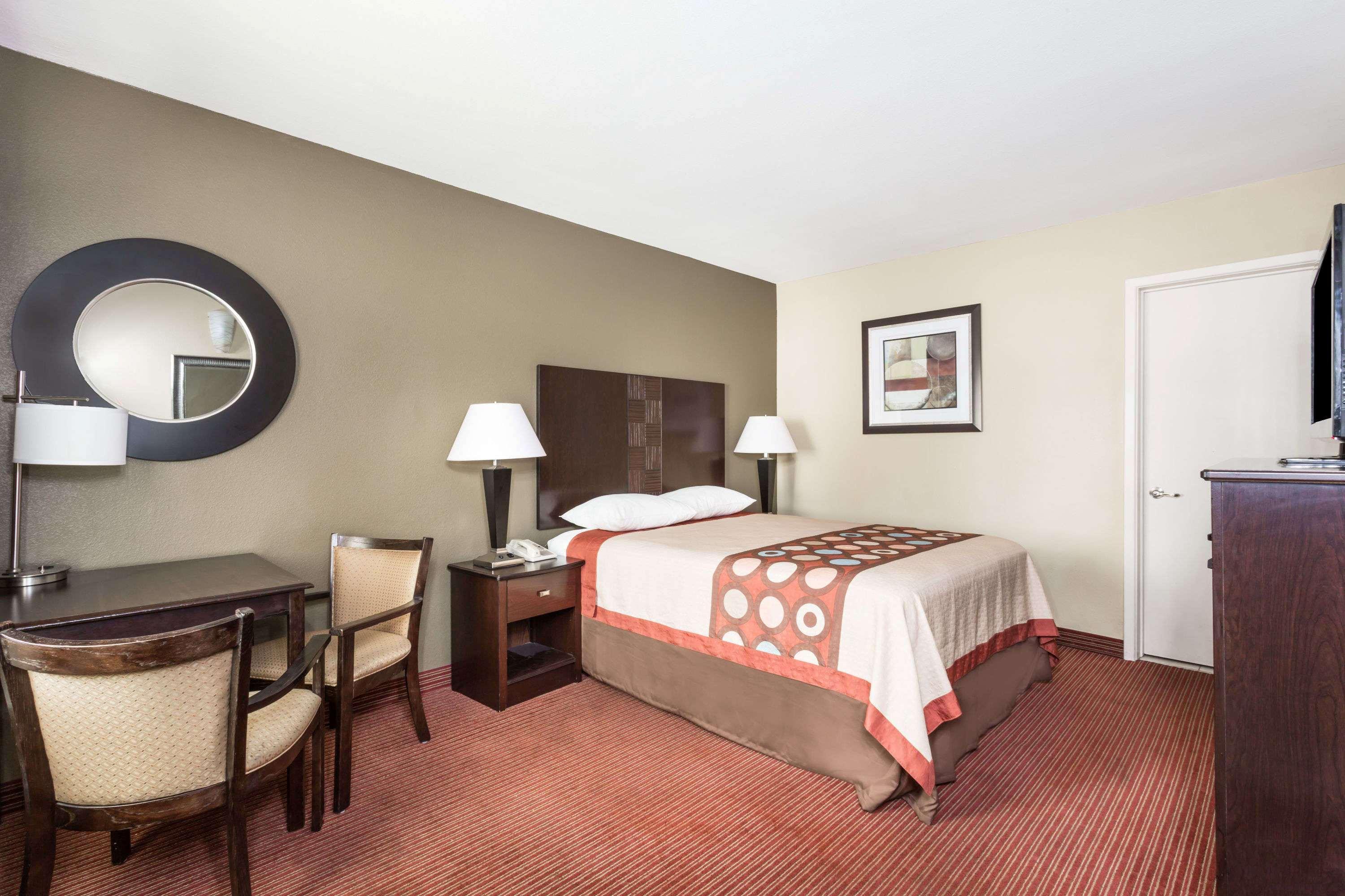 Super 8 By Wyndham Phoenix Downtown エクステリア 写真